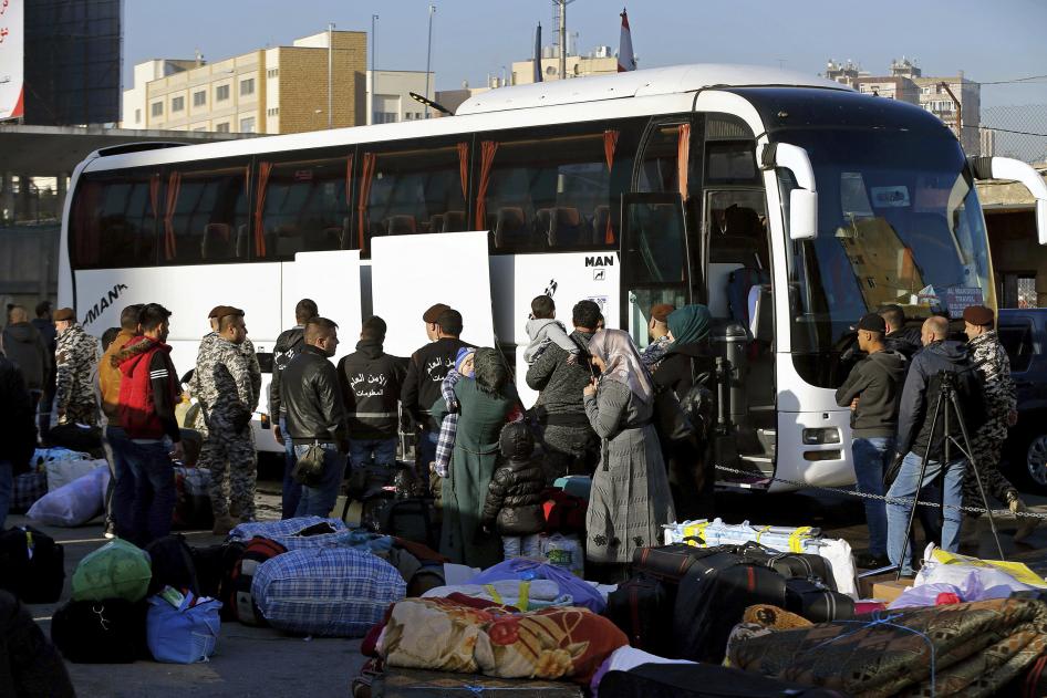 منظمات حقوقية تستنكر الترحيل القسري للسوريين من لبنان