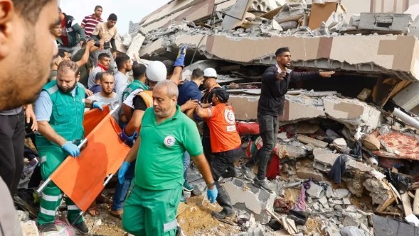 ينتظرون الطحين: استشهاد فلسطينيين في شمال قطاع غزة بقصف الاحتلال