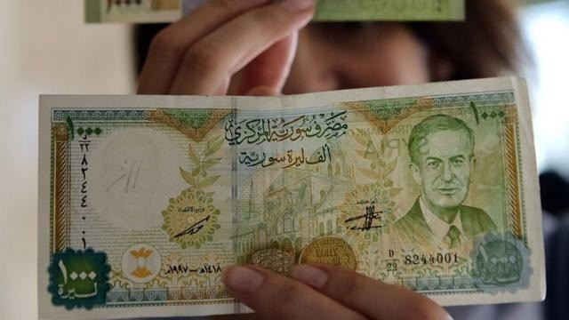 تعرَّف إلى سعر صرف الليرة السورية وأسعار الذهب في تعاملات اليوم